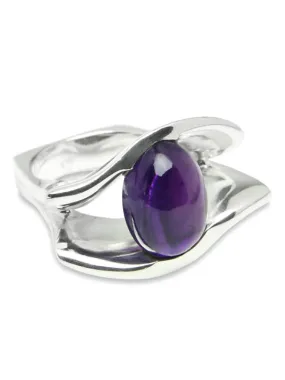 Aida Ring Amethyst Cabochon